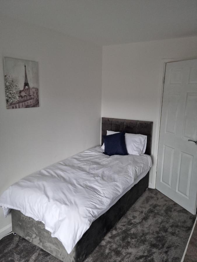 3 Bedroom House-Ellesmere Port Zewnętrze zdjęcie