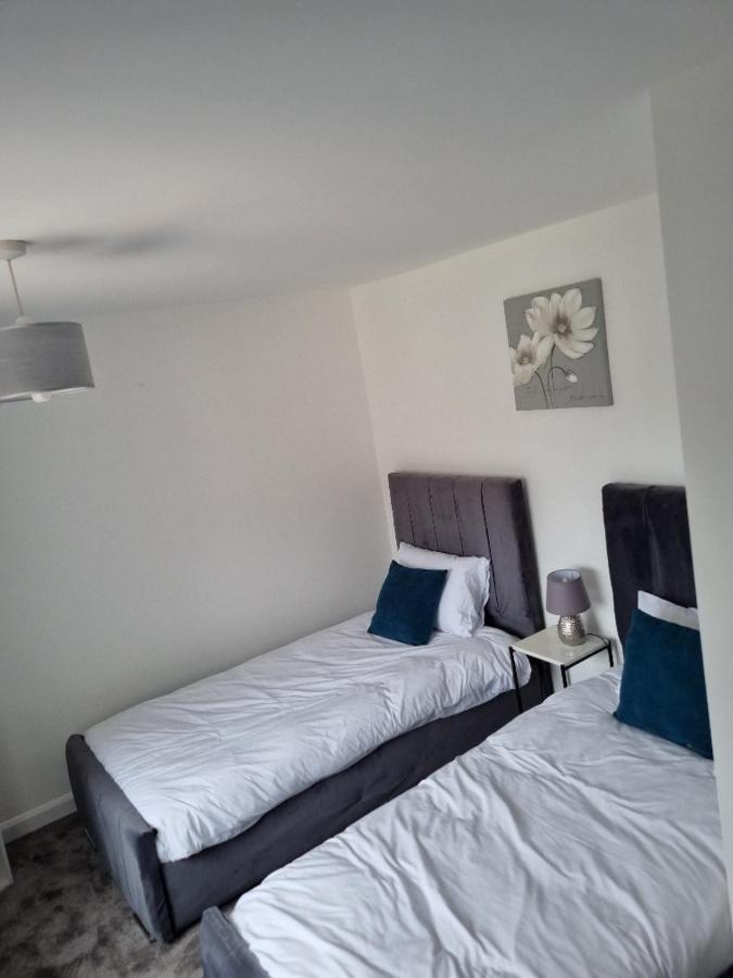 3 Bedroom House-Ellesmere Port Zewnętrze zdjęcie