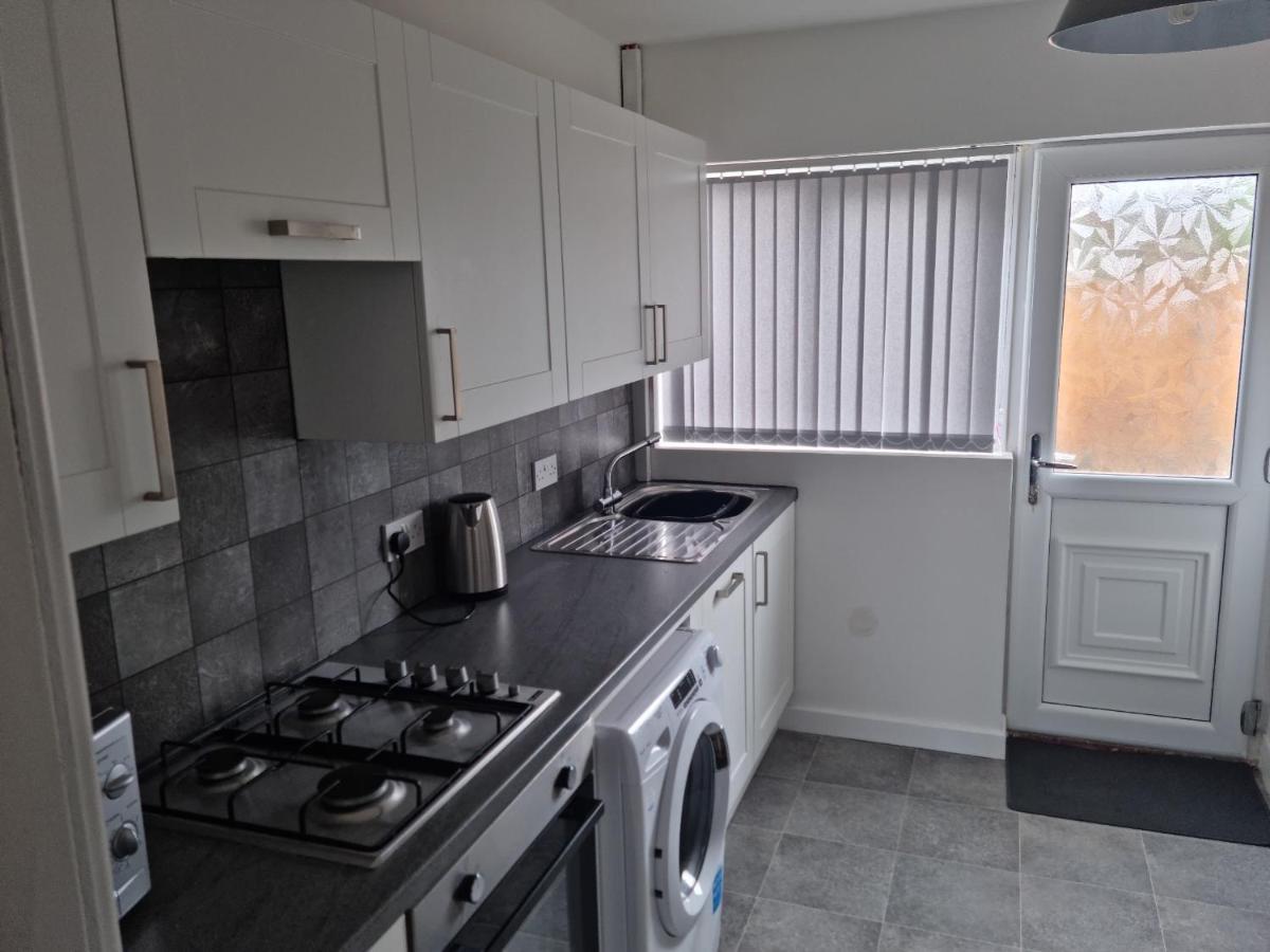 3 Bedroom House-Ellesmere Port Zewnętrze zdjęcie